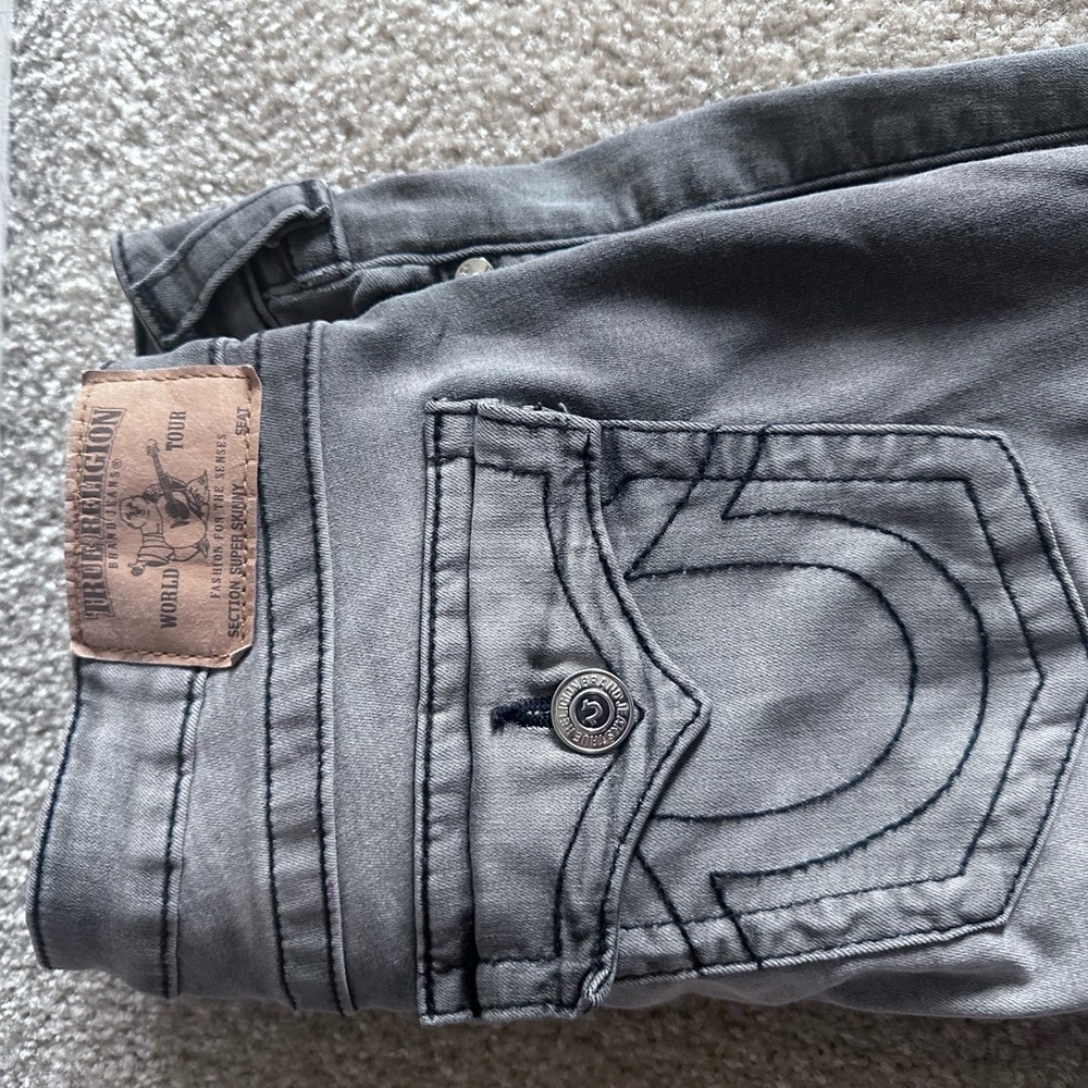 Destroyed True Religion Jeans size 32